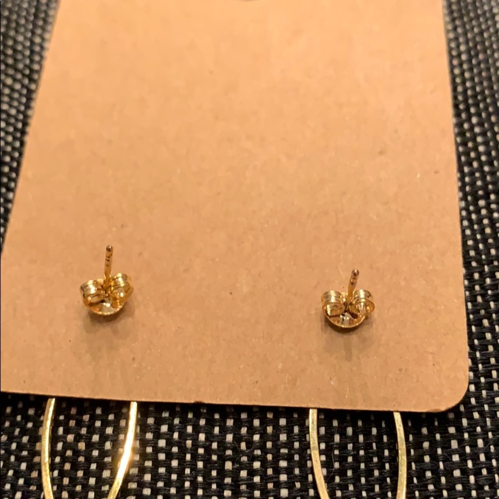 Gold leaf-shape earnings - Picture 3 of 3
